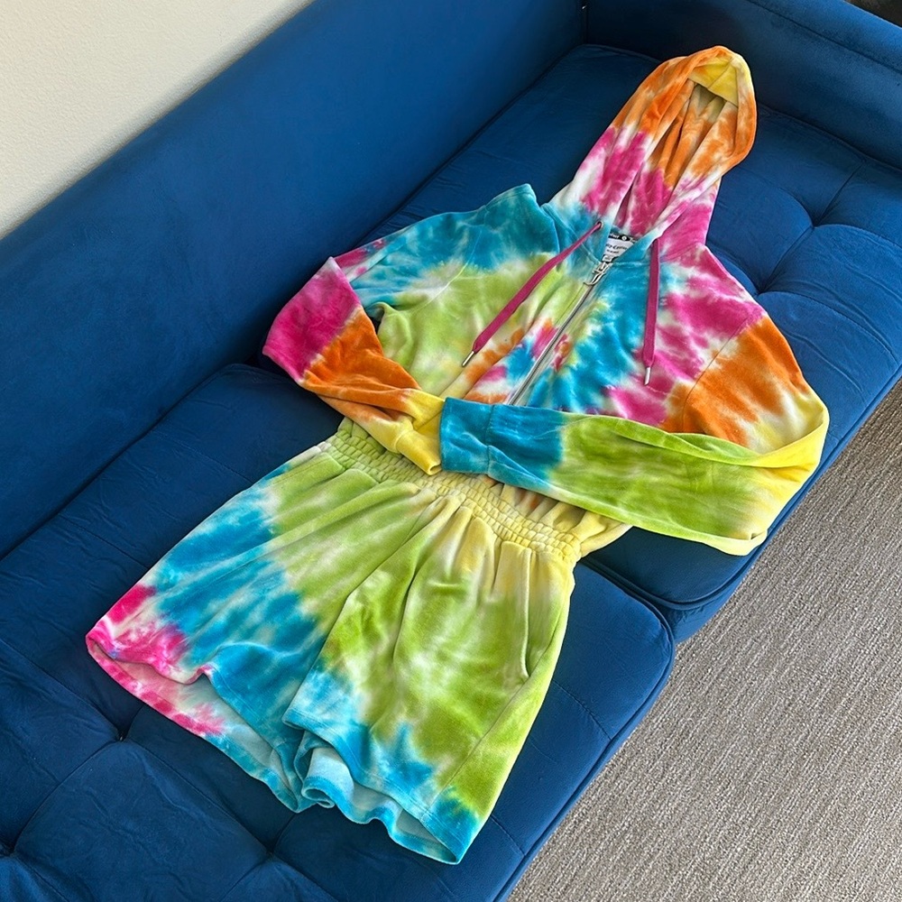 Y2K vintage tie dye Juicy Couture rainbow long sleeve short onesie (size M)